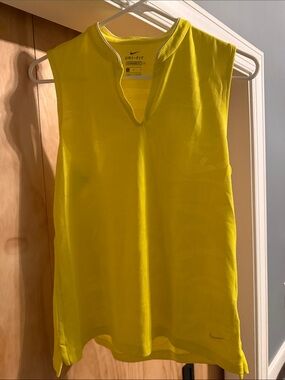 Nike women’s breathe golf polo Tank